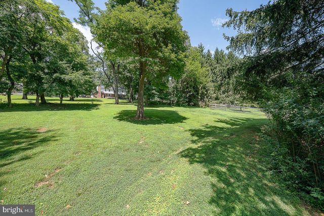 132 GULPH HILLS RD, Wayne, PA 19087