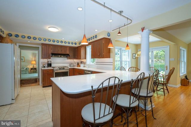 132 GULPH HILLS RD, Wayne, PA 19087