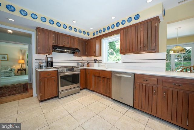 132 GULPH HILLS RD, Wayne, PA 19087