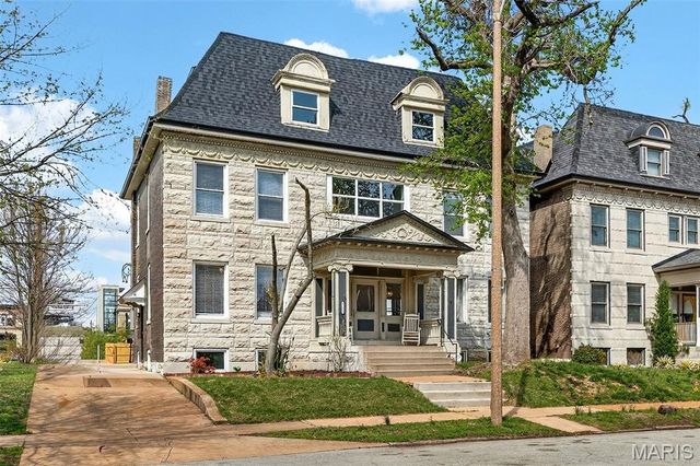 5137 Washington Place, St Louis, MO 63108