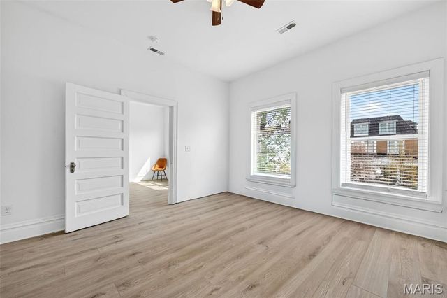 5137 Washington Place, St Louis, MO 63108