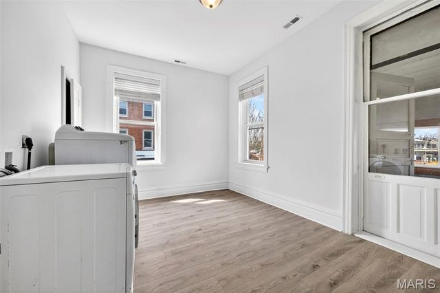 5137 Washington Place, St Louis, MO 63108