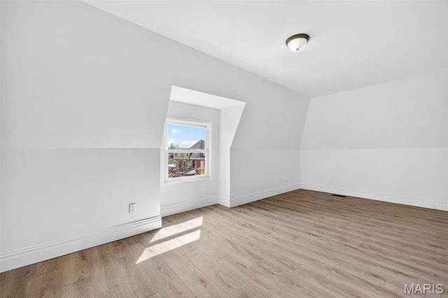 5137 Washington Place, St Louis, MO 63108