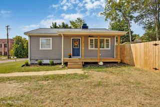 244 Vermont Ave, Oak Ridge, TN 37830