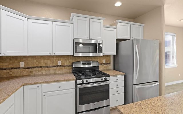 1467 S Spring Street, Medford, OR 97504