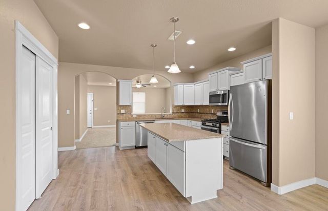 1467 S Spring Street, Medford, OR 97504