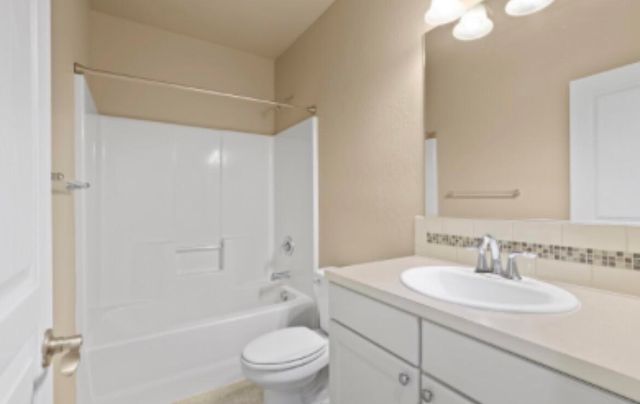 1467 S Spring Street, Medford, OR 97504