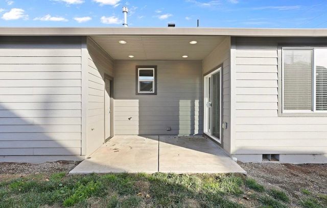 1467 S Spring Street, Medford, OR 97504