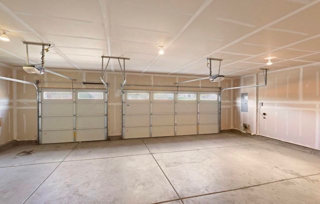 1467 S Spring Street, Medford, OR 97504