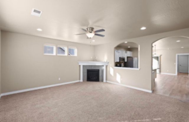 1467 S Spring Street, Medford, OR 97504