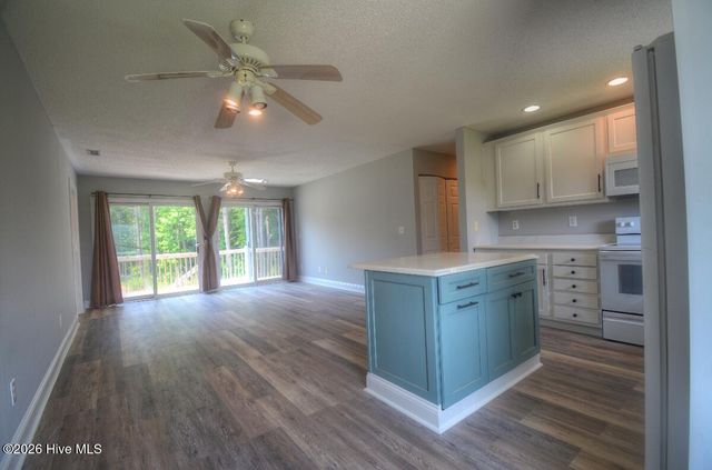 320 Belt Road, Hampstead, NC 28443