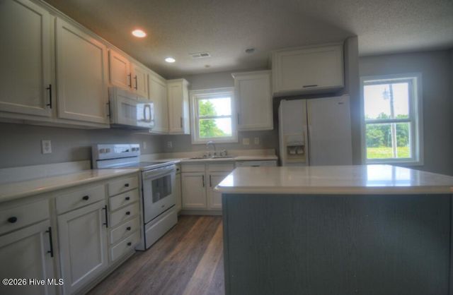 320 Belt Road, Hampstead, NC 28443