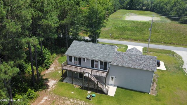 320 Belt Road, Hampstead, NC 28443