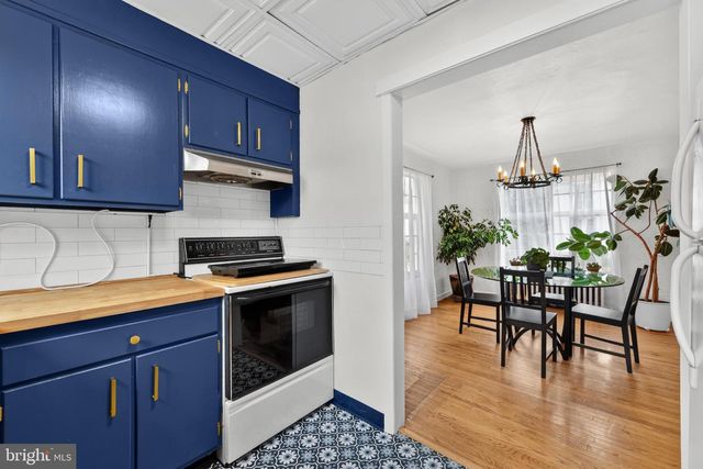 7 EARL GABLES, Mount Penn, PA 19606
