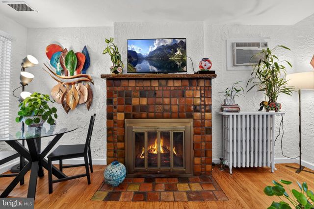 7 EARL GABLES, Mount Penn, PA 19606