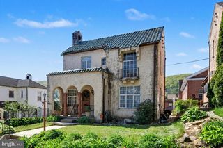 7 EARL GABLES, Mount Penn, PA 19606