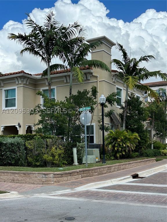 2979 NW 124th Way, Sunrise, FL 33323