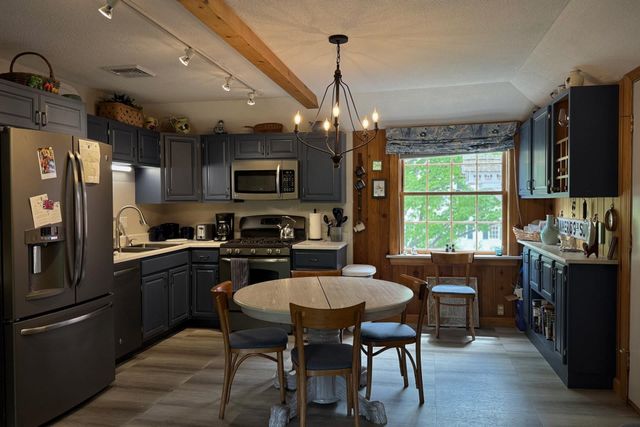 4 Court Street, Newfane, VT 05345