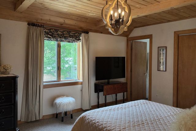 4 Court Street, Newfane, VT 05345