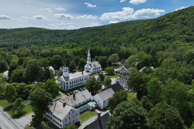 4 Court Street, Newfane, VT 05345
