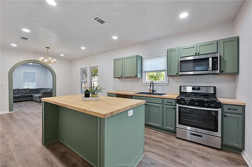 1100 East 25th Street, Bryan, TX 77803 — photo 3