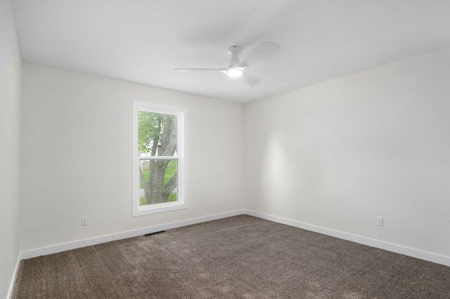 2021 E Lark Street, Springfield, MO 65804