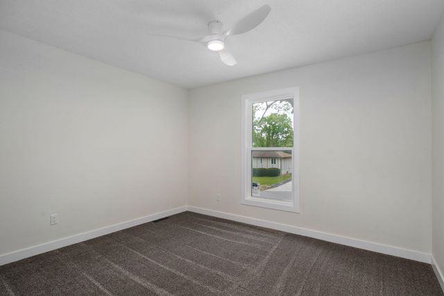 2021 E Lark Street, Springfield, MO 65804