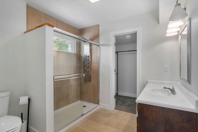 2021 E Lark Street, Springfield, MO 65804