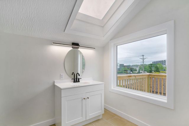 2021 E Lark Street, Springfield, MO 65804