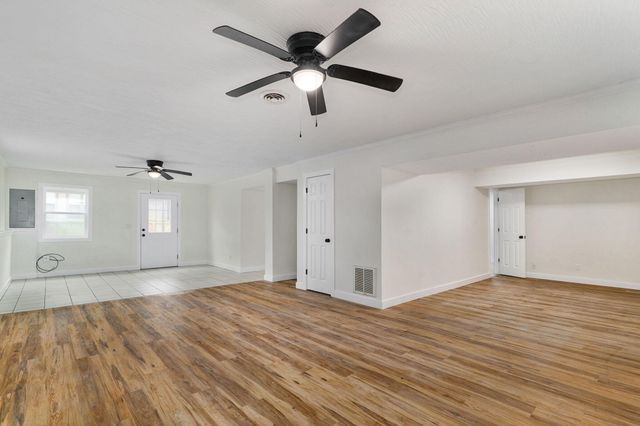 2021 E Lark Street, Springfield, MO 65804