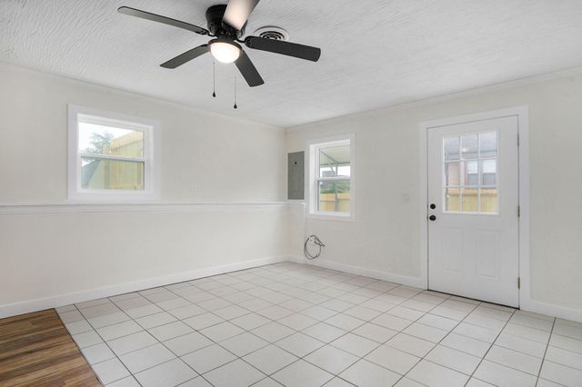 2021 E Lark Street, Springfield, MO 65804