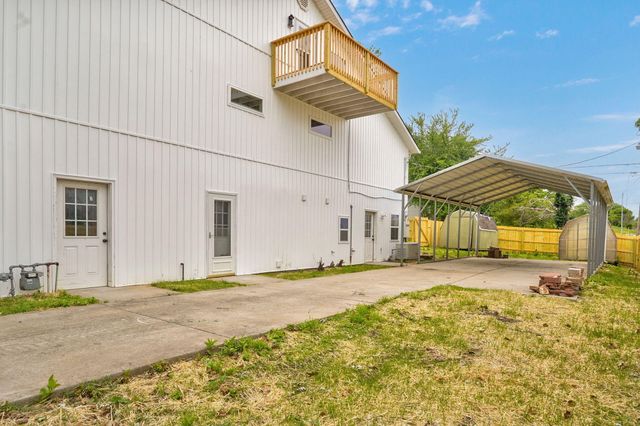2021 E Lark Street, Springfield, MO 65804