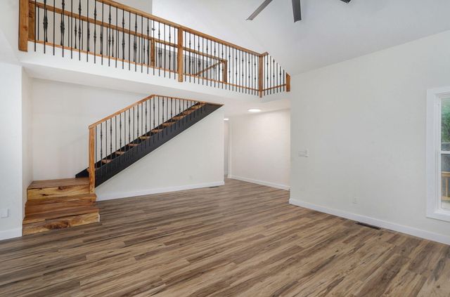 2021 E Lark Street, Springfield, MO 65804