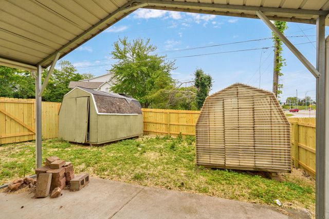 2021 E Lark Street, Springfield, MO 65804