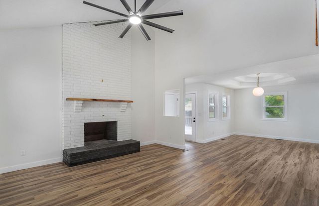 2021 E Lark Street, Springfield, MO 65804