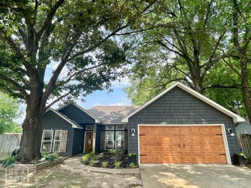 408 Green Meadow Lane, Jonesboro, AR 72404