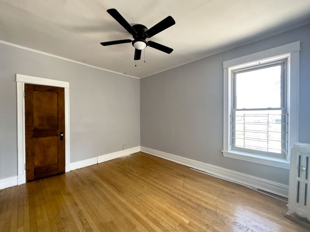 1222 W Rosemont Avenue 1, Chicago, IL 60660