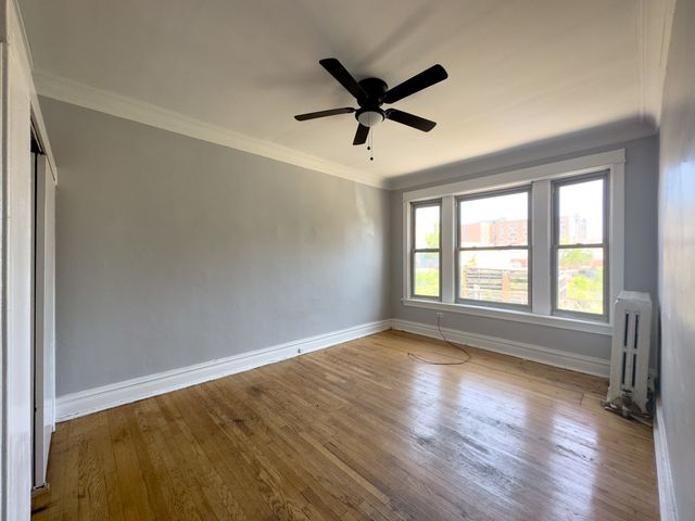 1222 W Rosemont Avenue 1, Chicago, IL 60660
