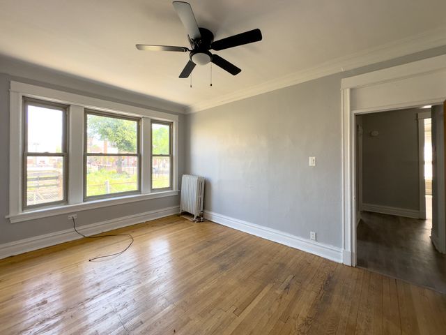 1222 W Rosemont Avenue 1, Chicago, IL 60660