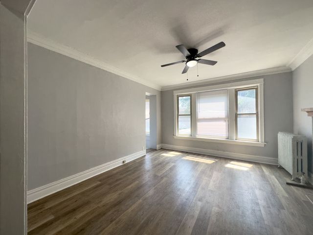 1222 W Rosemont Avenue 1, Chicago, IL 60660