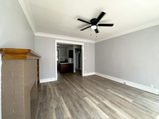1222 W Rosemont Avenue 1, Chicago, IL 60660