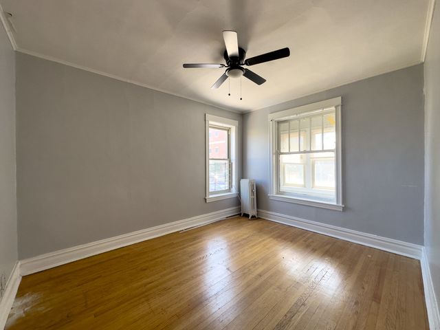 1222 W Rosemont Avenue 1, Chicago, IL 60660