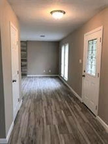 717 Vicksburg Court, Conroe, TX 77302