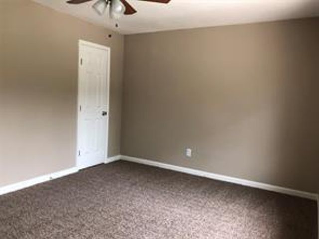 717 Vicksburg Court, Conroe, TX 77302