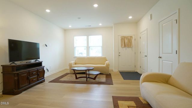3070 Spline Circle, Raleigh, NC 27610