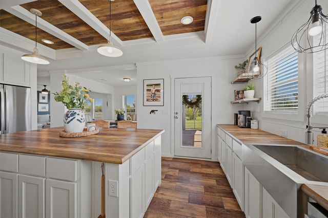 249 Mt Pleasant Road, Valley View, TX 76272