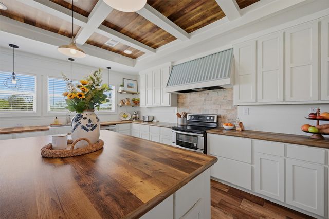 249 Mt Pleasant Road, Valley View, TX 76272