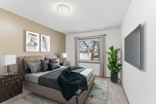 1869 113th Avenue NW, Coon Rapids, MN 55433