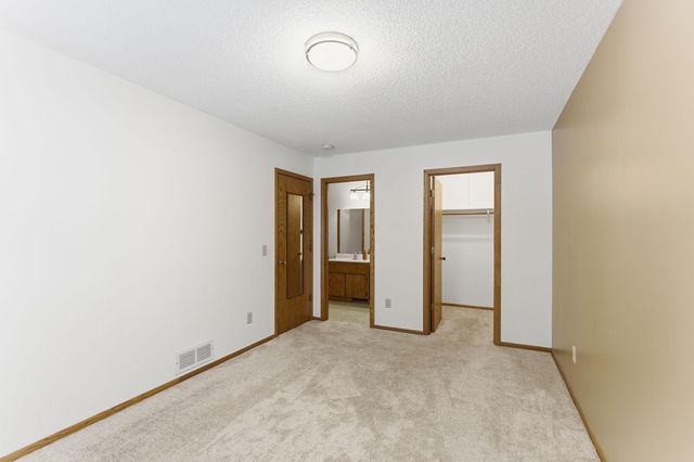 1869 113th Avenue NW, Coon Rapids, MN 55433