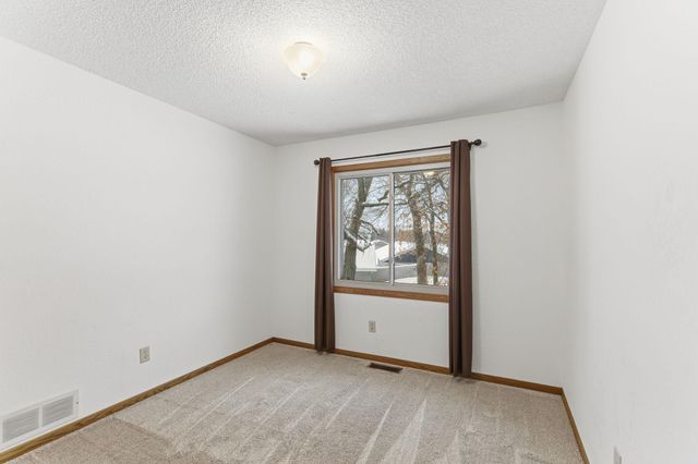 1869 113th Avenue NW, Coon Rapids, MN 55433